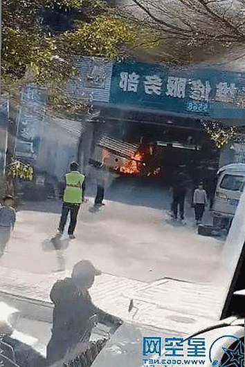 娱乐圈吃瓜大姐臻姐带你深度解读明星幕后黑料资源