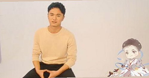 甜蜜与争吵并存：娱乐吃瓜酱情侣视频引发热议